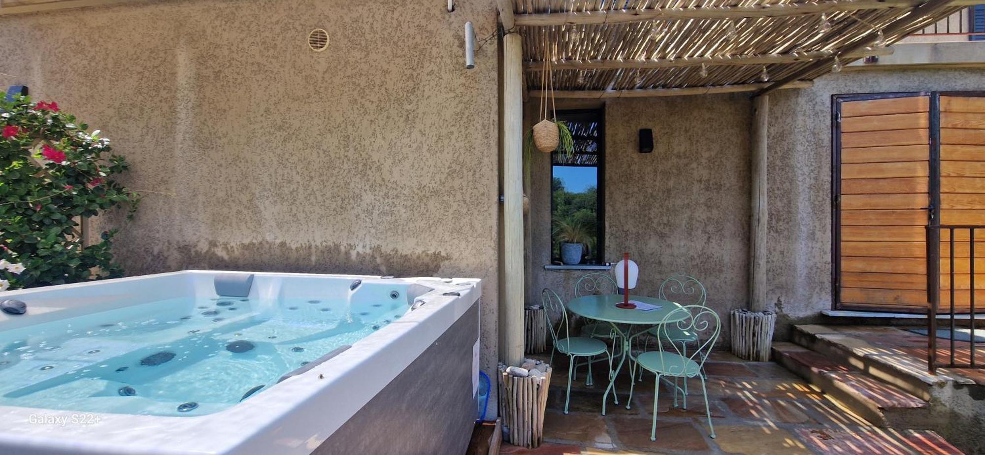 A Pasturella, Jacuzzi Spa Venzolasca Exteriér fotografie